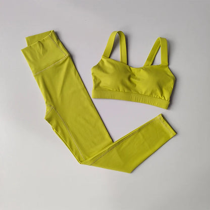 2-Piece Set - sports bra with high-waisted leggings
